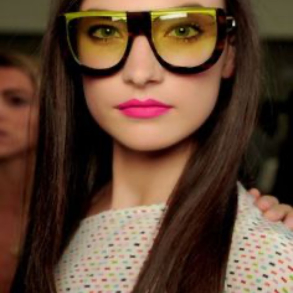 ❌FOUND ISO FENDI RUNWAY HAVANA SUNGLASSES SS11 5198